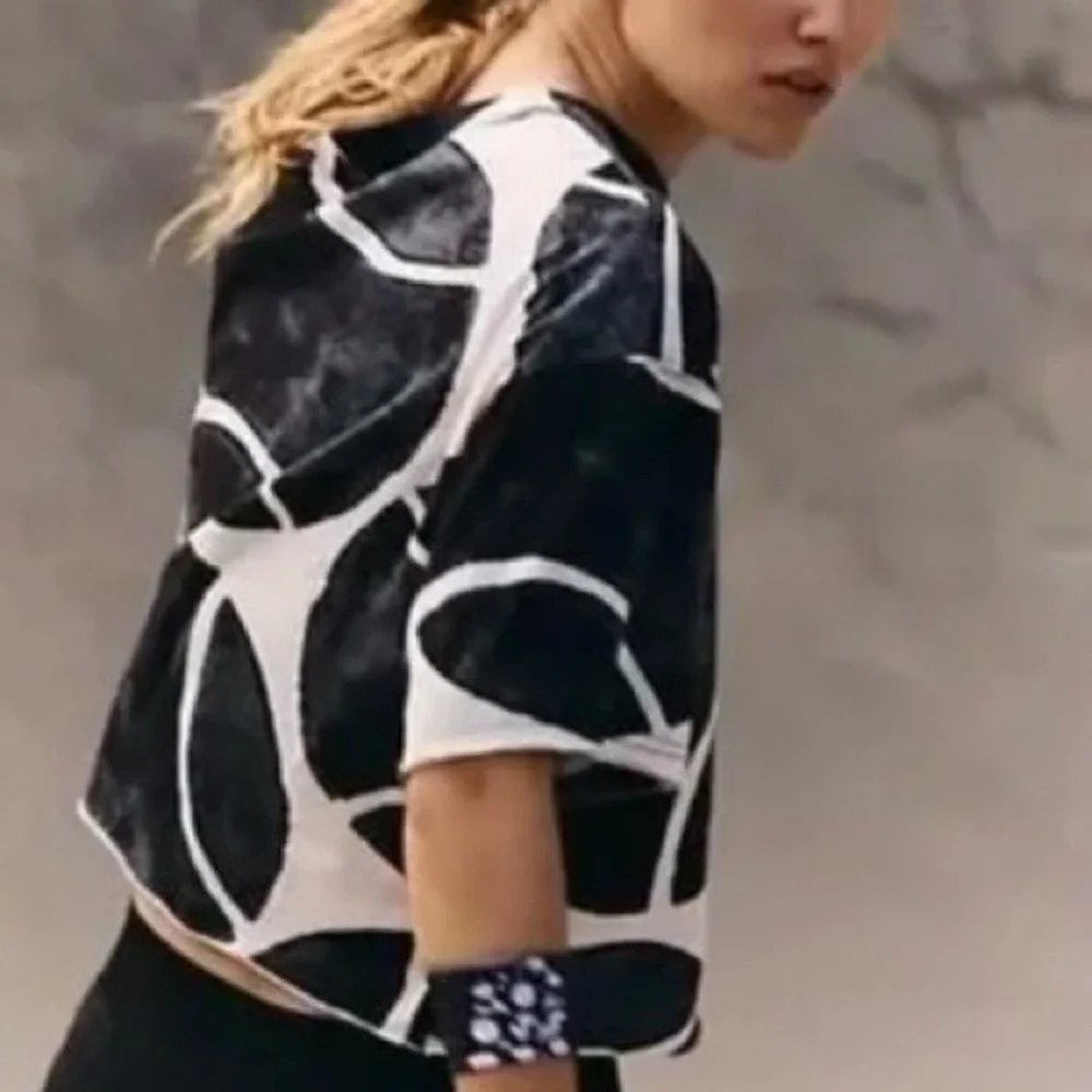 NWT! Free People Movement Inspired Printed Tee; Racquet Combo; Size Medium - Picture 3 of 13